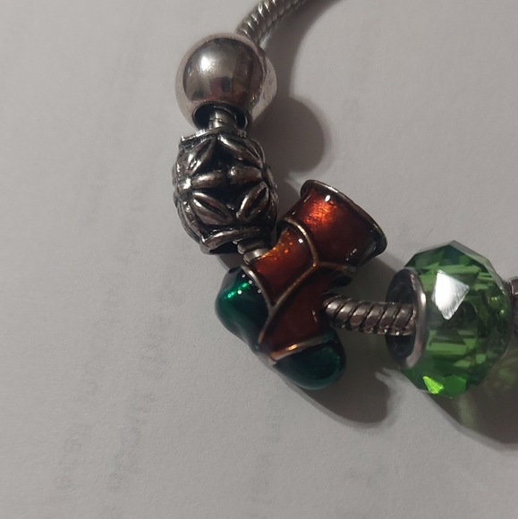 Pandora style Christmas bracelet - Picture 4 of 5